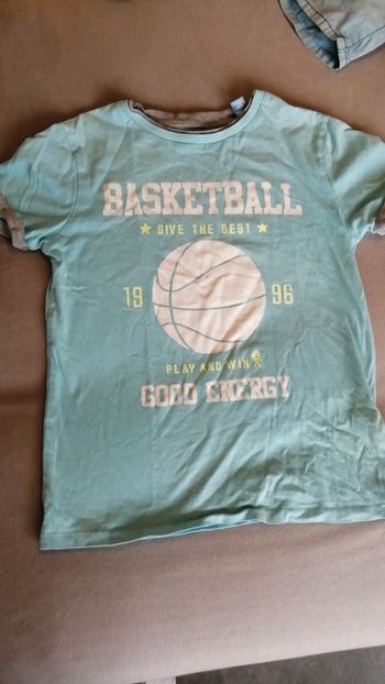 T shirt MC okaidi basketball 🏀 8 ans