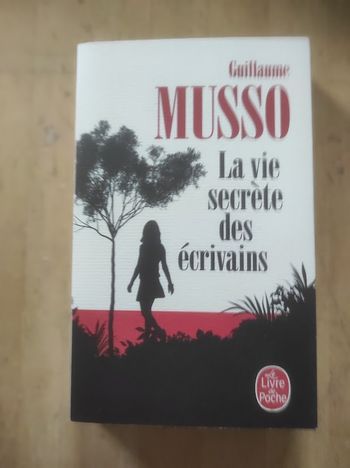 La vie secrète des écrivains Guillaume Musso Livre de Poche 2020