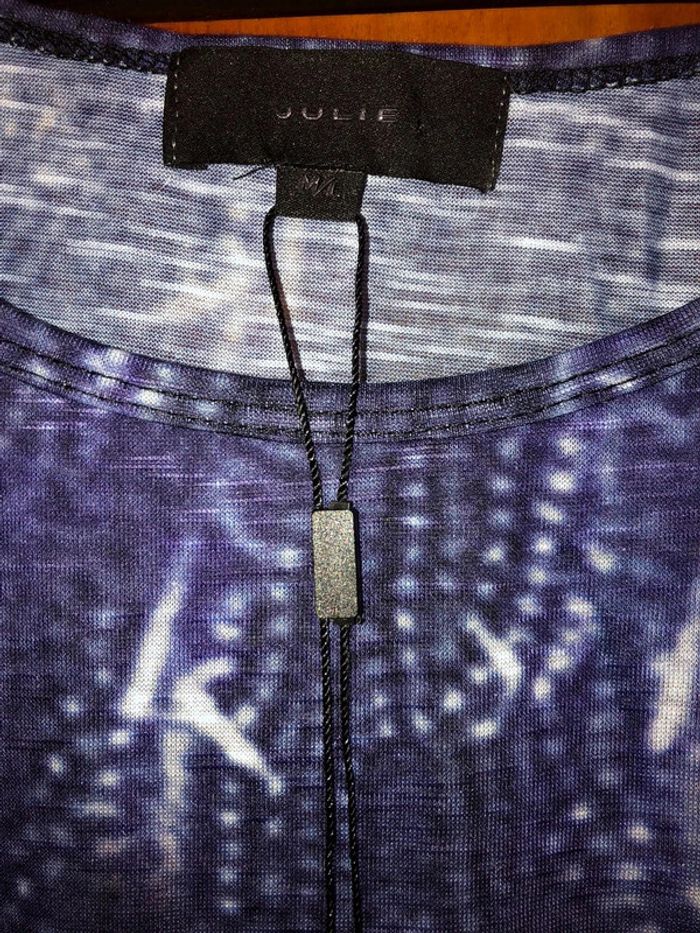 T-shirt 38/40 - photo numéro 2