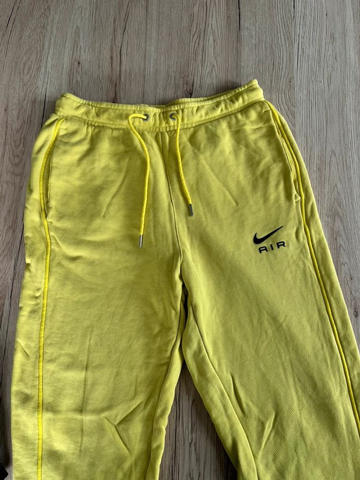 Jogging Nike jaune taille s