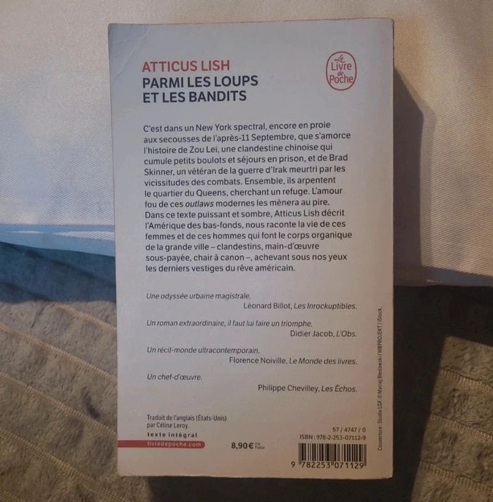 Parmi les loups et les bandits - photo numéro 2