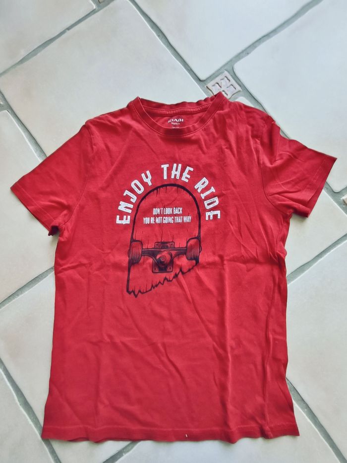 2 tee-shirts xxs 12 ans - photo numéro 3
