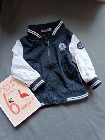 Blouson de printemps 🦕 Taille 6 mois