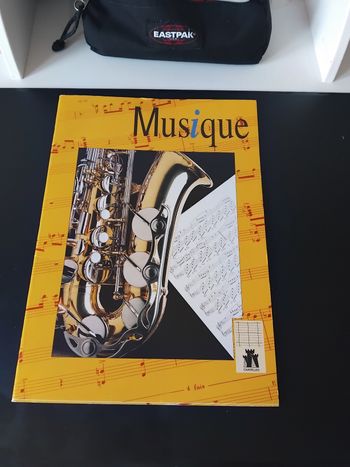 Cahier de musique 48 pages 21×29,7