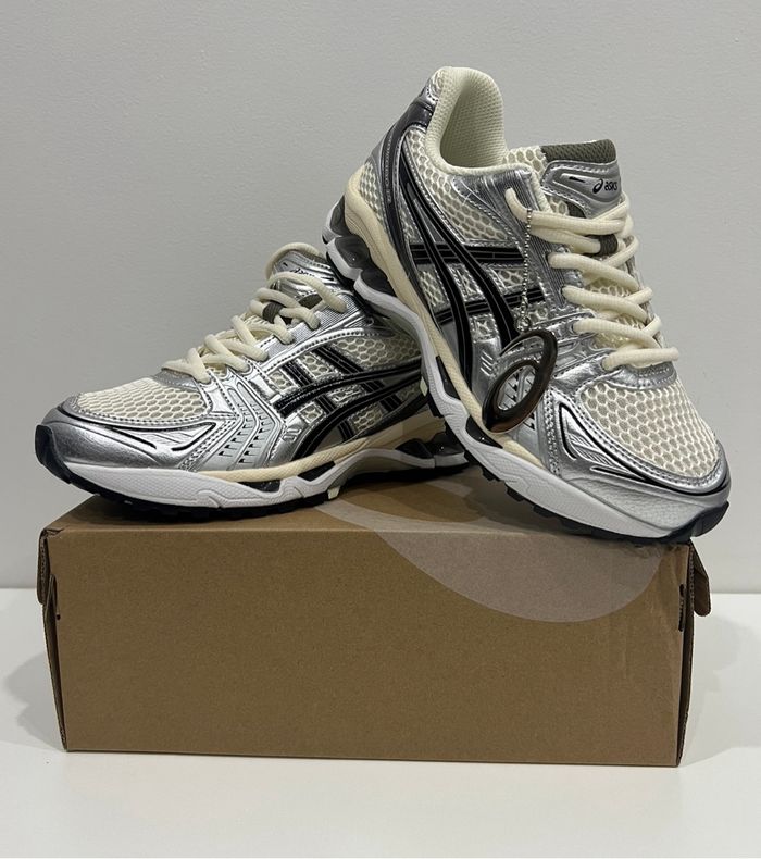 Chaussure Asics GEL Kayano 14