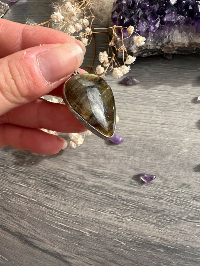 Pendentif en labradorite véritable de Madagascar – Pierre naturelle - photo numéro 4