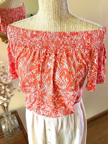 Blouse sans manche épaule dénudées Tout en Élégance
