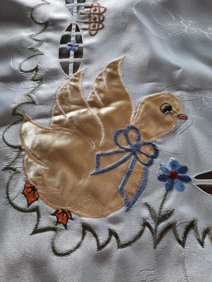 Napperon avec broderie - photo numéro 3