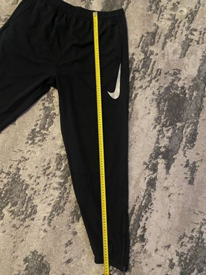 Nike therma Big Swoosh - photo numéro 6