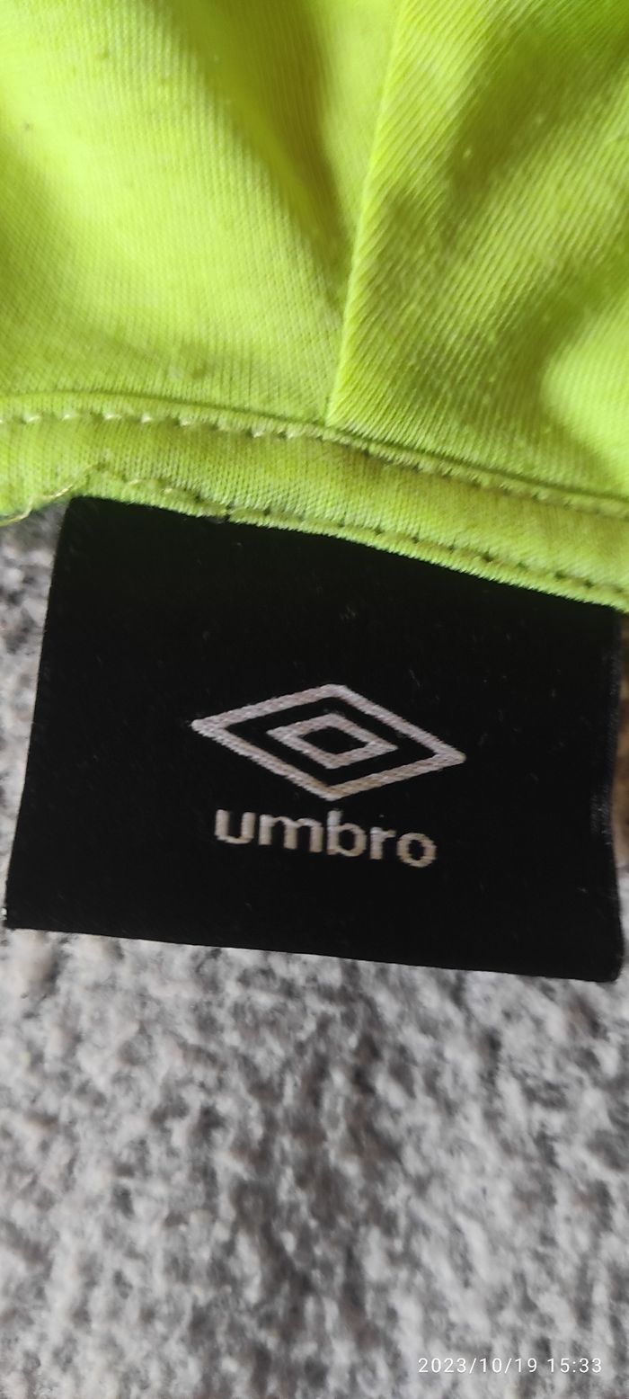 Veste de survêtement umbro 7 ans - photo numéro 9