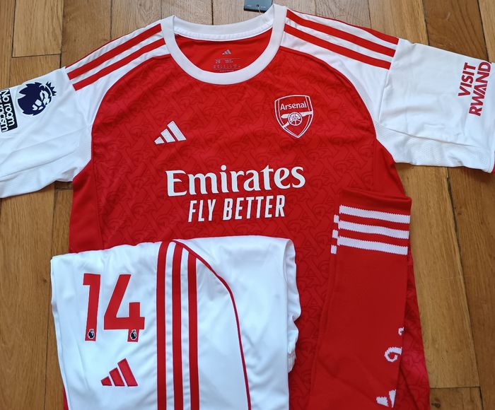 Kit football Arsenal 2026 taille 10 ans modèle rouge domicile - photo numéro 2