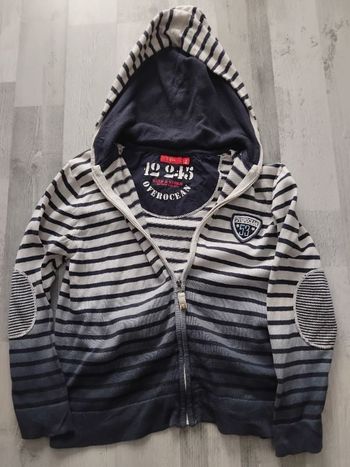 Gilet capuche, tissaia,  8 ans