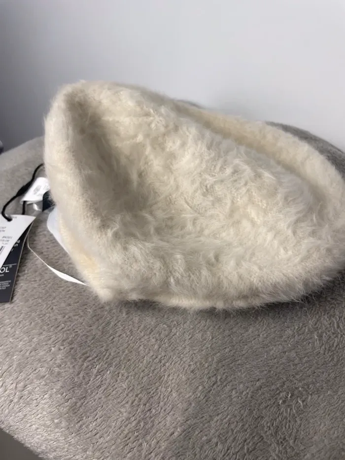 Béret kangol blanc cassé en angora