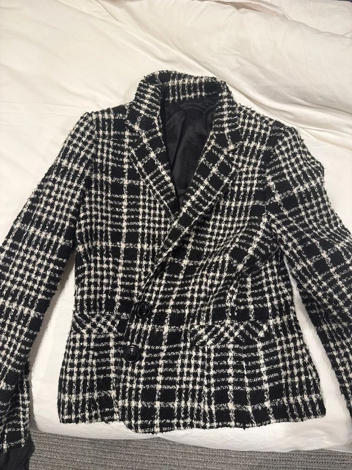Americana/ Blazer entallada cuadros blanca y negra - photo numéro 2