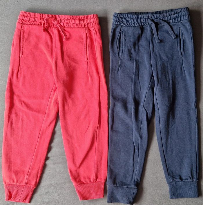 Lot de 2 joggings 116cm OVS neufs