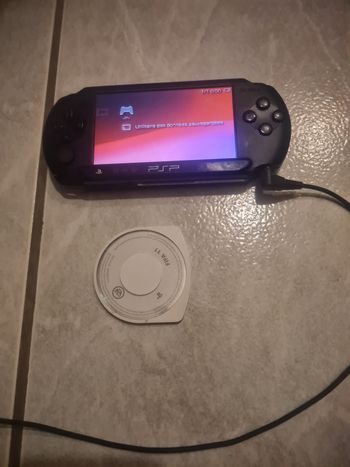 Console psp avec jeu fifa