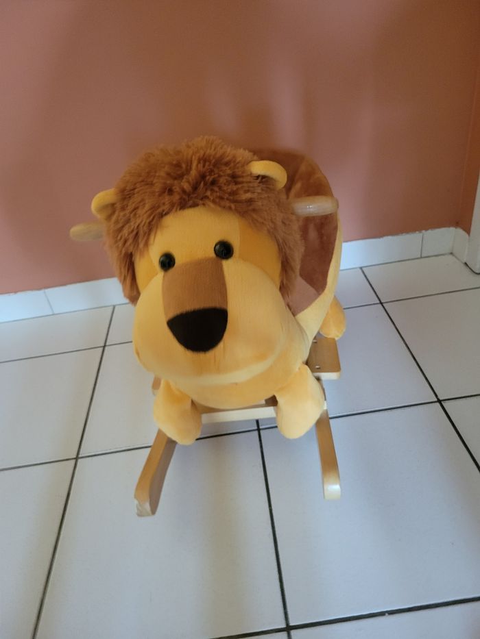 Lion à bascule - photo numéro 3