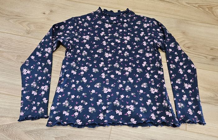 Sous-pull fille bleu à motifs fleurs- Taille 6 ans