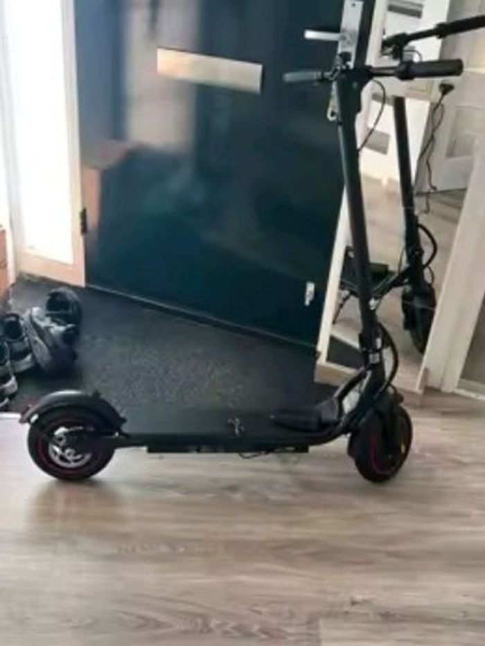 Trottinette électrique neuve jamais été utilisée à vendre - photo numéro 8