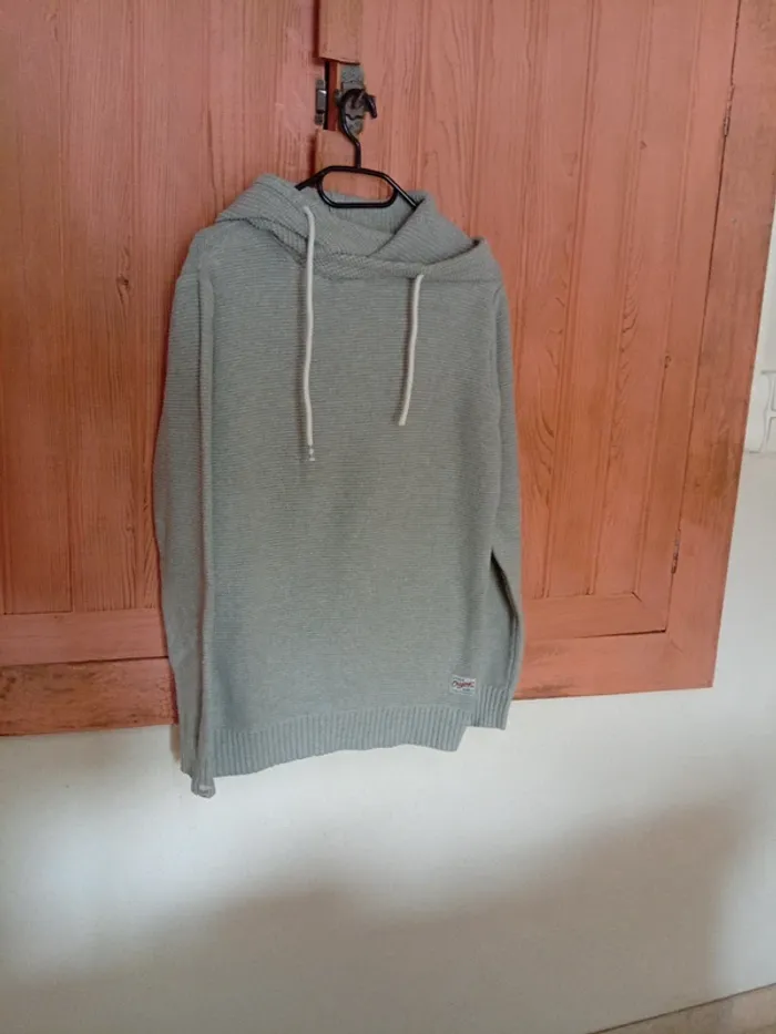 Pull Jack and Jones