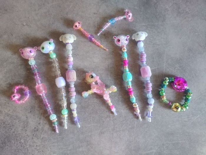 Lots bracelets et bague animaux