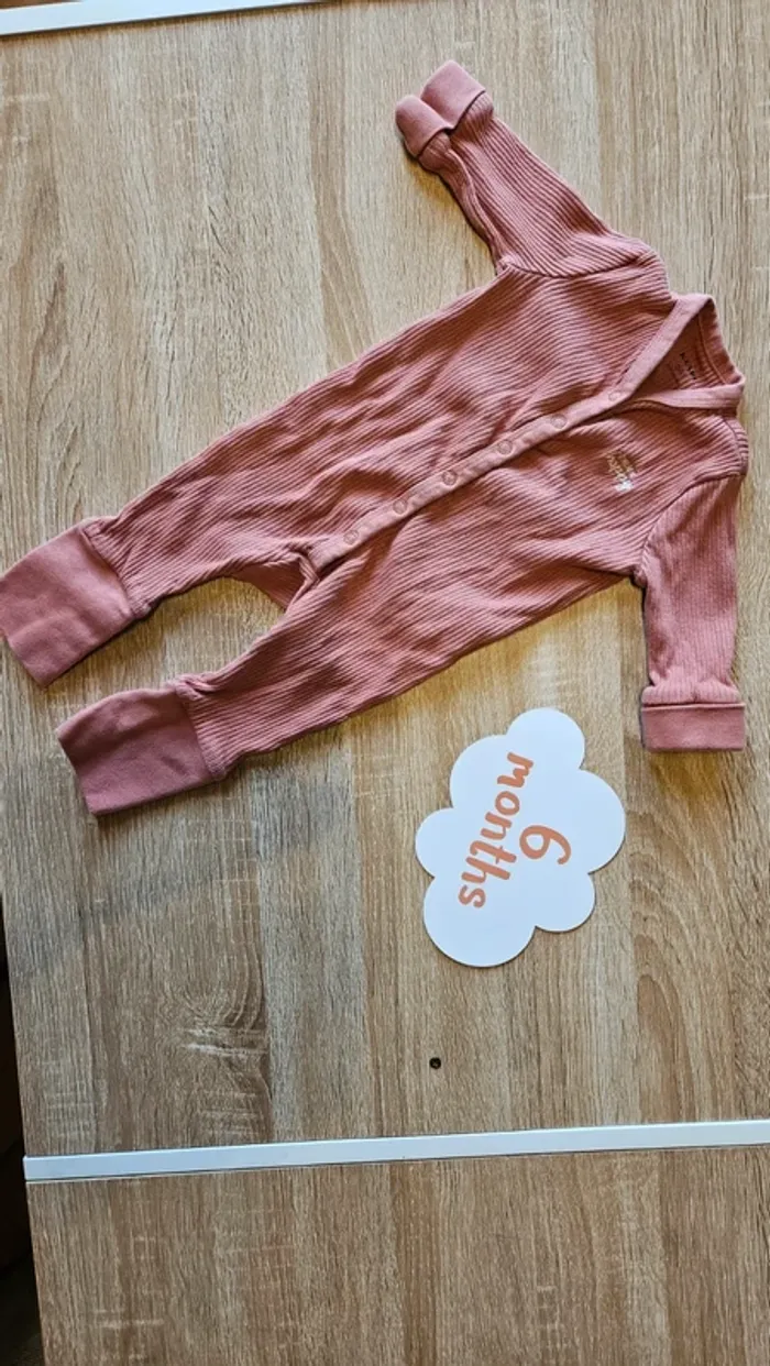 Pyjama sans pied taille 6 mois
