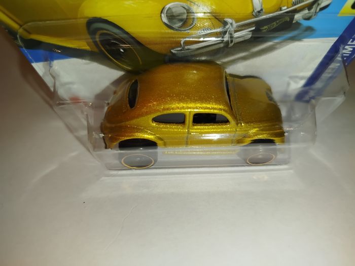 Hot Wheels Bumblebee Transformers 2024 - photo numéro 5