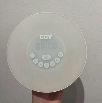 CGV | Radio réveil Aruna à Simulateur d'Aube et de Crépuscule, 6 lumières d'ambiances différentes Très bon état jamais utilisé