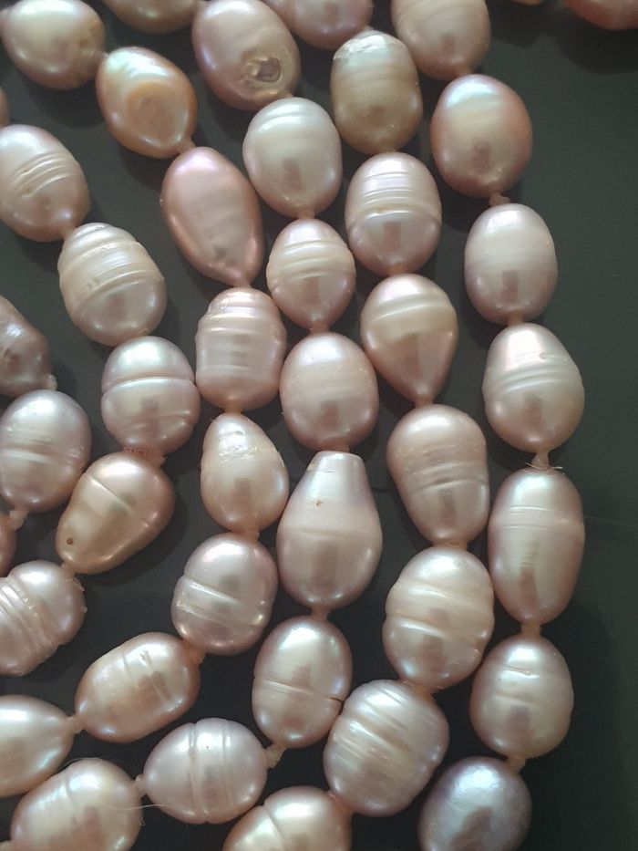 Magnifique collier sautoire de véritable perles de cultures multicouleurs en excellente état svp observerez toutes les photos avant de me demander les dimensions car j ajoute toujours la dimensions merci - photo numéro 10