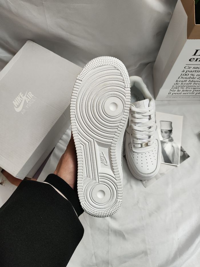 Nike Air Force 1 Low 07 Taille 41 - photo numéro 5