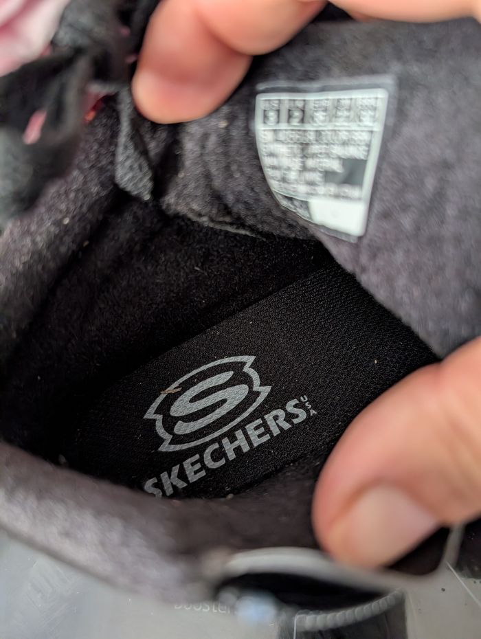 Chaussures garçon  chaudes. Taille 35. Neuf. Skechers - photo numéro 5