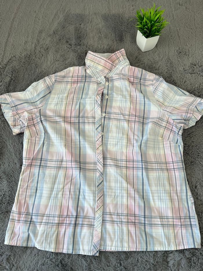Chemise à couleurs