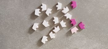 Lot de perles couronne en bois rose x17