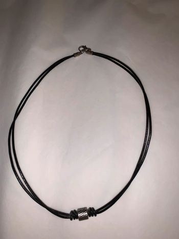 Collier homme Histoire d’Or Double Corde noire  Perle breloque gris argenté (motif type écailles)