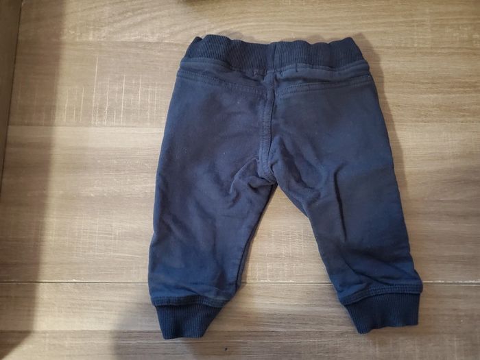 Lot de 4 pantalons et 1 short bébé garçon 6 mois - photo numéro 6