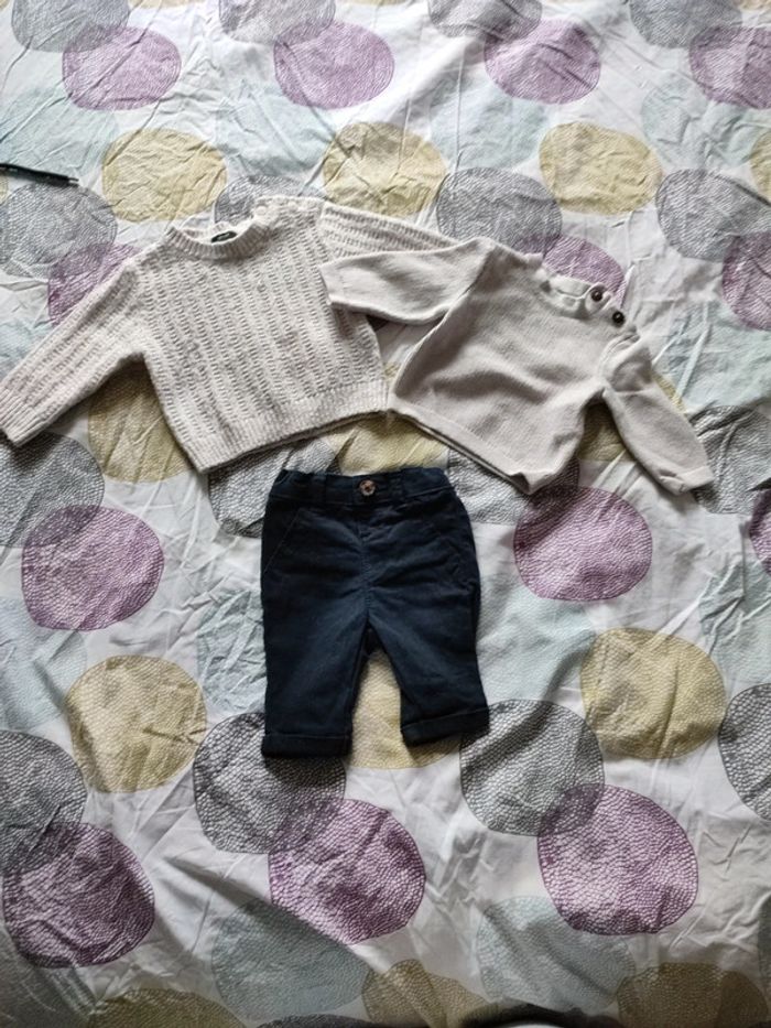 Ensemble Kiabi 1 mois.