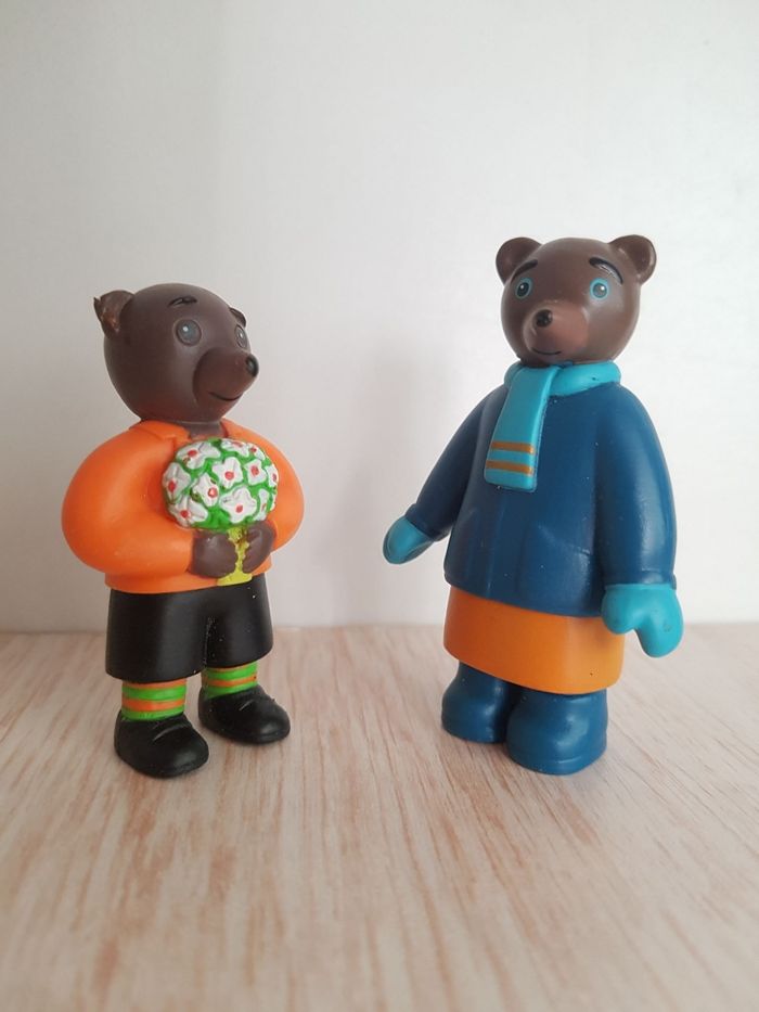 Figurines Petit ours brun et sa famille, bonhomme de neige, piscine, montagne - photo numéro 6