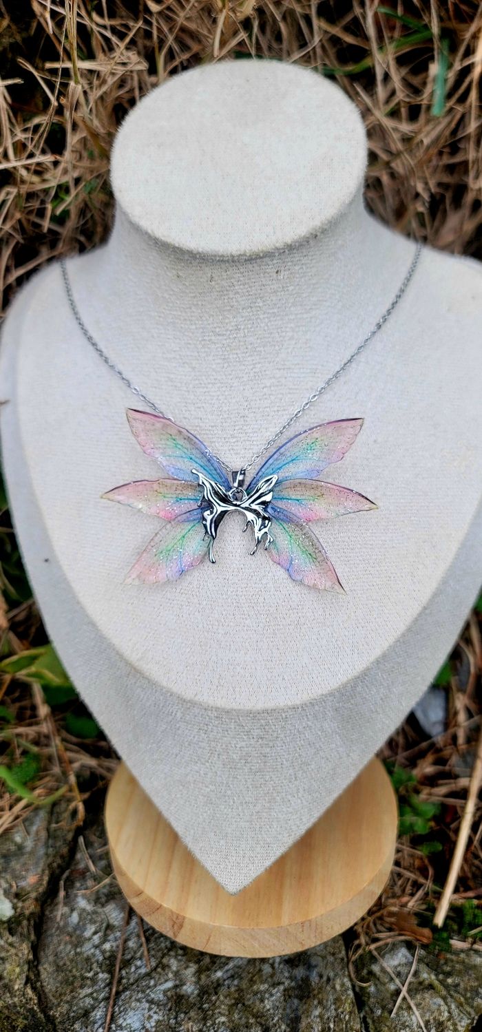 Collier elfique aile de fée papillon