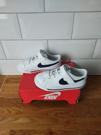 Baskets Nike court legacy T 27