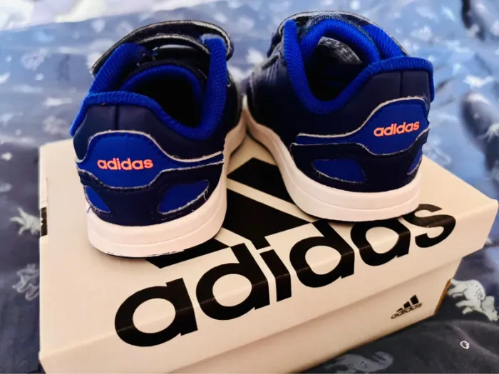 Baskets adidas pointure 20 - photo numéro 3