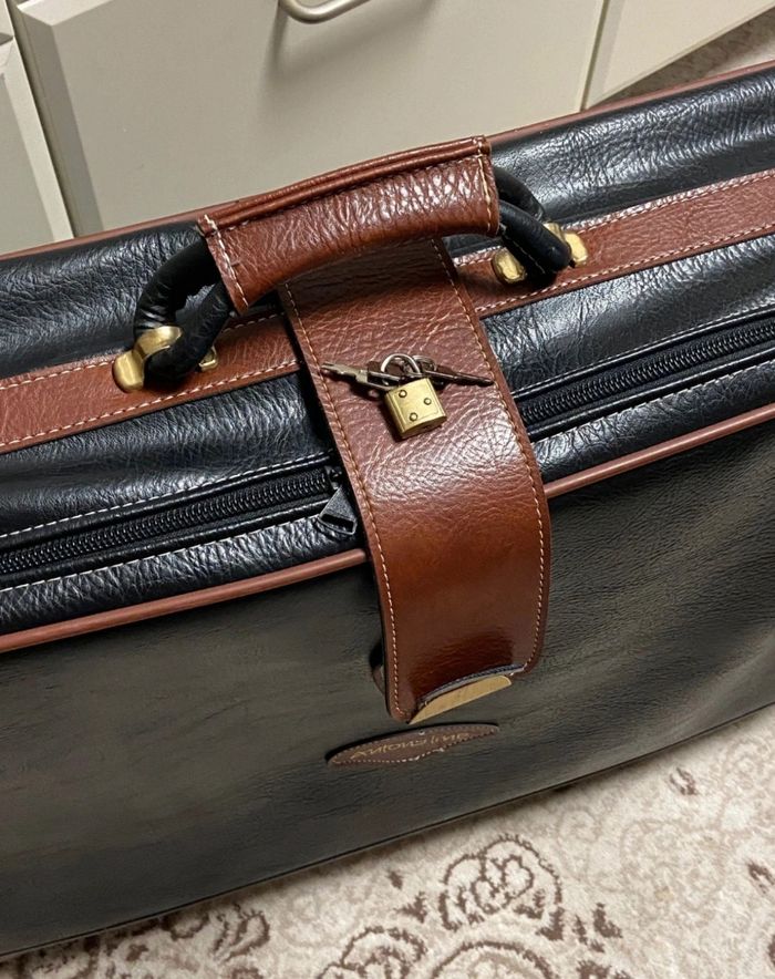 Valise vintage cuire - photo numéro 2