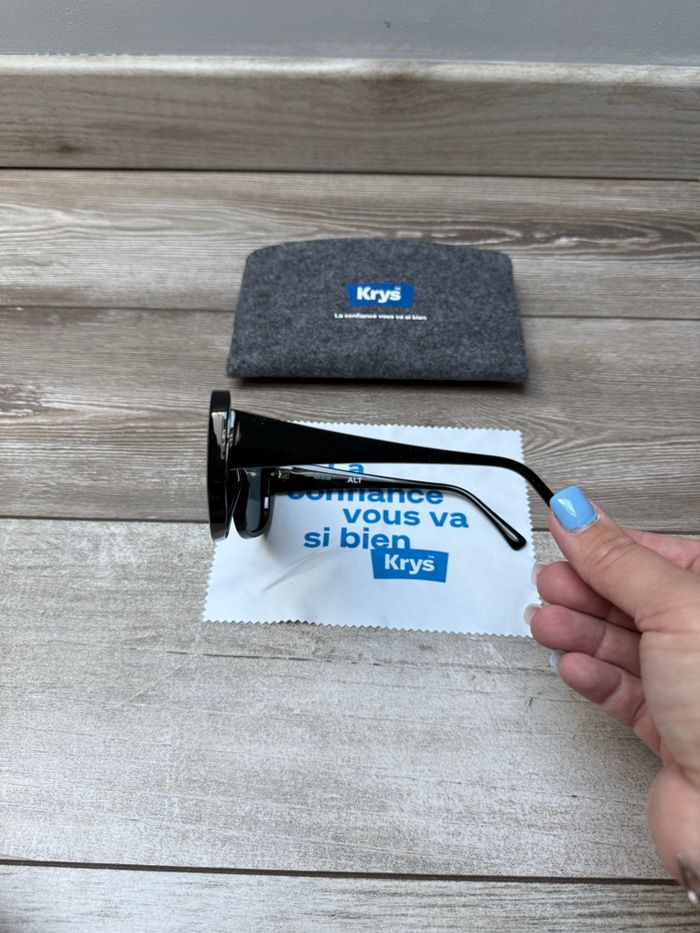 Lunette de soleil. - photo numéro 5