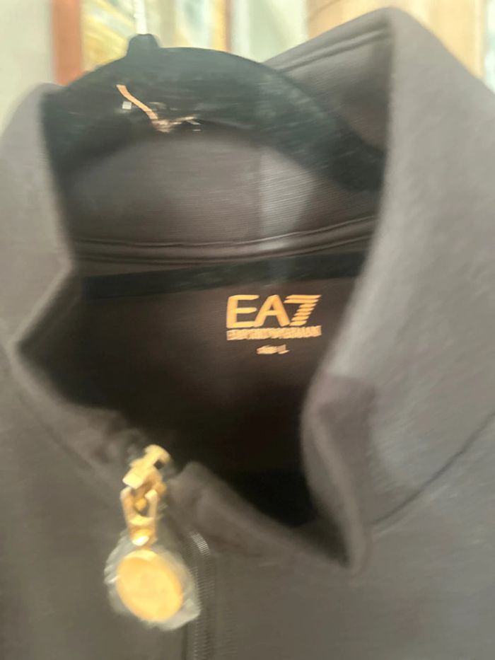 Sweat-shirt zippé Emporio Armani - photo numéro 3