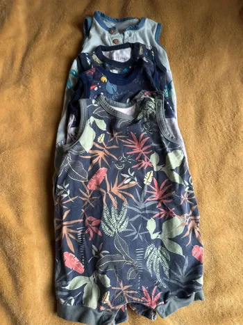 Lot de 4 combinaisons short petit béguin 6 mois