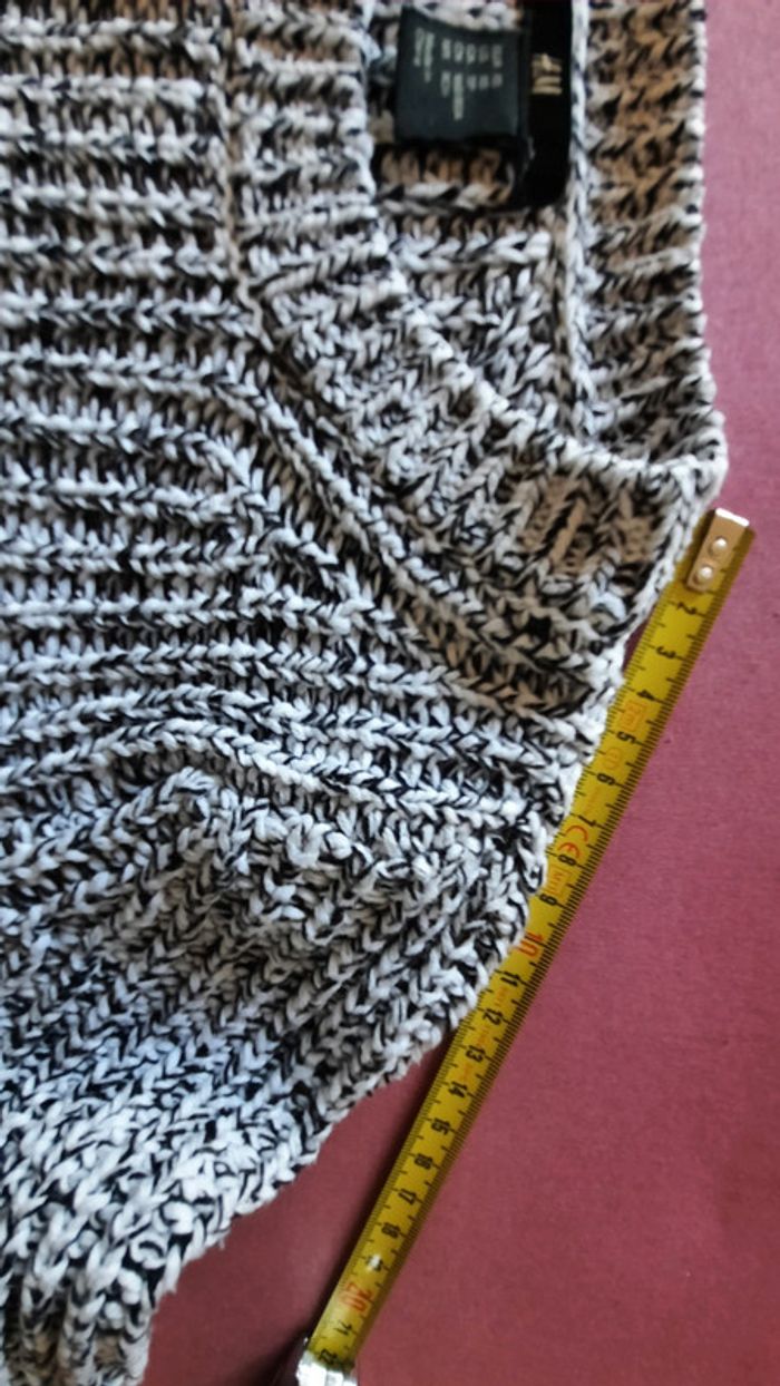 Pull-over noir et blanc taille XS - photo numéro 4