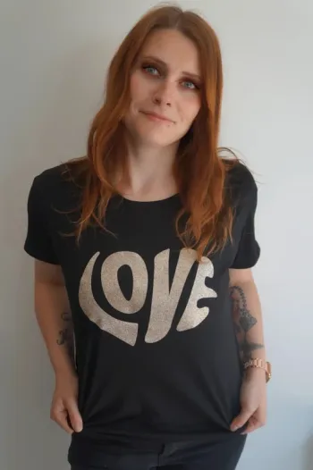 T shirt love