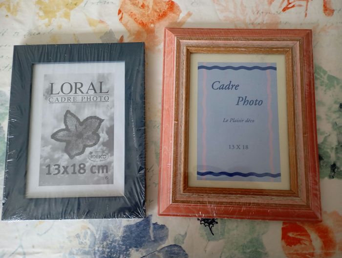 Lot de cadres photos neuf sous blister en verre et bois