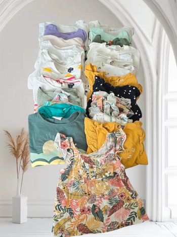 Lot 23 t-shirts bébé fille 2 ans – Très bon état 🌸
