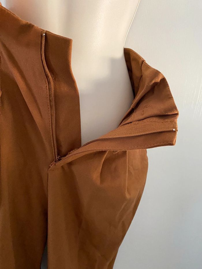 Bershka pantalon t 32  taille haute entre  marron moutarde des photos représentent bien la couleur - photo numéro 7