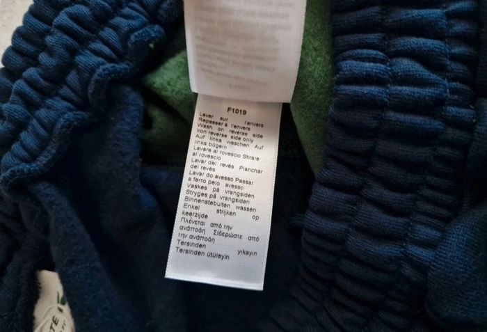 Short Lacoste taille 4 Neuf - photo numéro 9